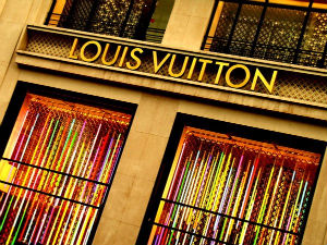 Louis Vuitton | Εξαγοράζει τη Bulgari