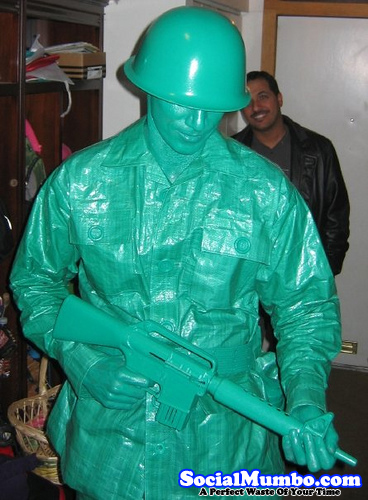 plastic-green-men-halloween-costume