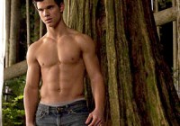 9. Taylor Lautner - Αν και μικρούλης σε ηλικία έχει δώσει δείγματα πως άμα θέλει μπορεί να γίνει ένας σέξι άνδρας!
