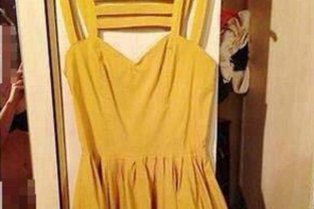 Spot the naked person! Most embarrassing photo blunders people made when selling things online 