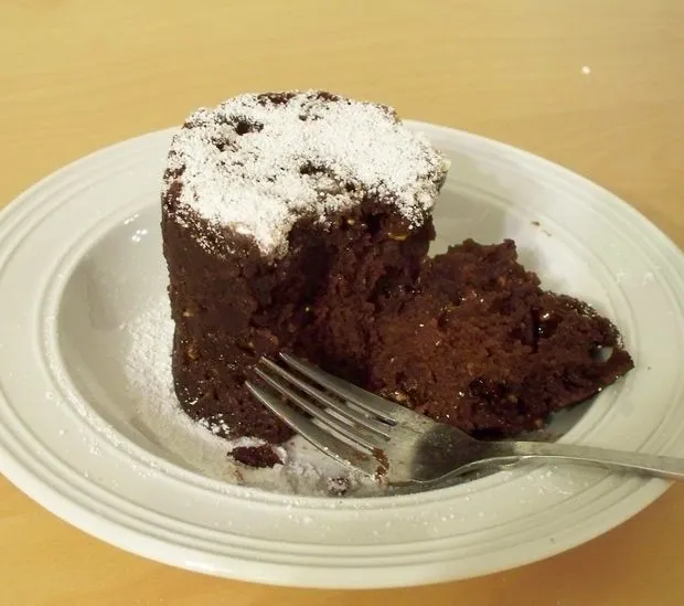 Πως να φτιάξεις κέικ σοκολάτας σε λιγότερο από 5 λεπτά! [video]