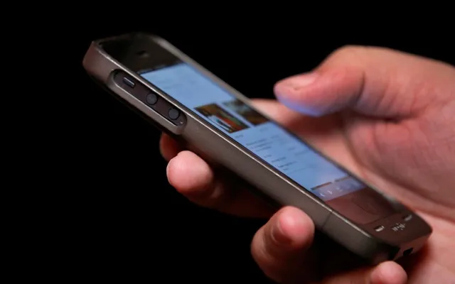 Iός ανιχνεύει τις χειρονομίες αφής σε smartphones και tablets