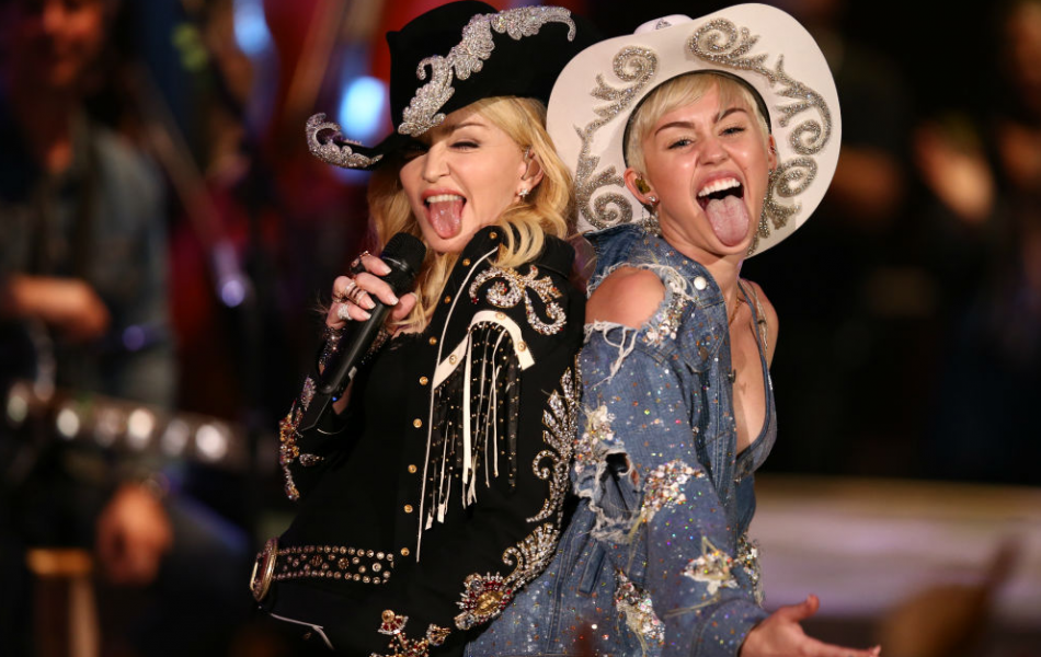 Madonna και Miley Cyrus μαζί στη σκηνή