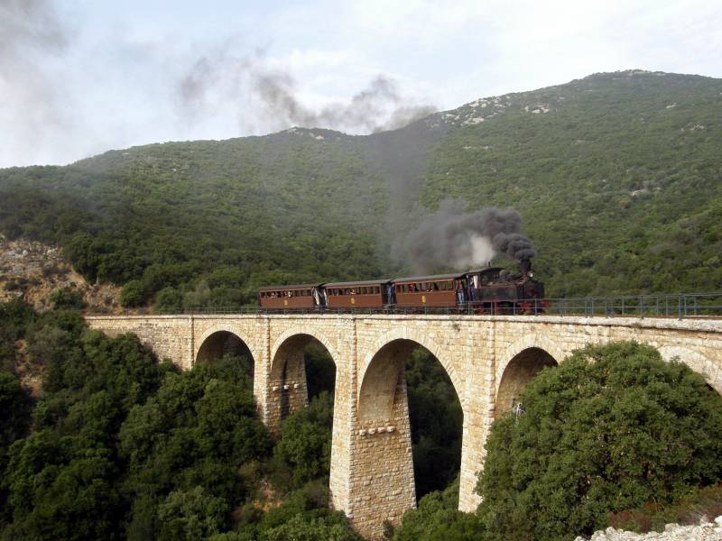 diaforetiko.gr : Pelion Railway ΕΛΛΑΔΑ:  Γιατί ζούμε στην πιο όμορφη χώρα του κόσμου!