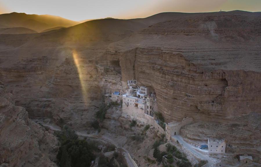 diaforetiko.gr : o stgeorge monastery israel 900 Huffington Post:  Τα πιο ωραία μοναστήρια στον κόσμο