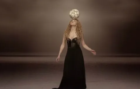 Shakira: Νέο βιντεοκλίπ για το Μουντιάλ με Νειμάρ, Μέσι, Πικέ και όχι μόνο