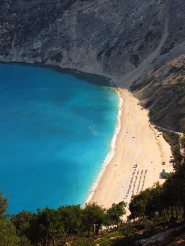 diaforetiko.gr : myrtos beach kefalonia Οι πιο όμορφες ελληνικές παραλίες! ..Ένα φωτογραφικό αφιέρωμα που ξεχειλίζει ομορφιά !!!