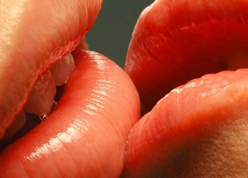 Φιλιά: 10 πράγματα που δεν ξέρεις γι'αυτά part 1! (Λίστα)