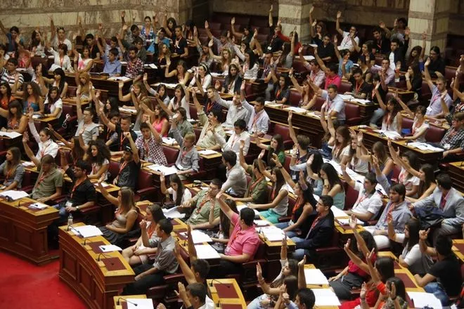 Βουλή των Εφήβων: Την Κυριακή αρχίζουν οι εργασίες της συνόδου