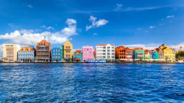 2 Willemstad-Curaçao