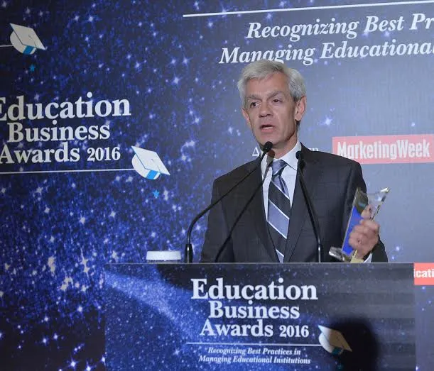 Education Business Awards 2016: 5 βραβεία για τα Εκπαιδευτήρια Δούκα!