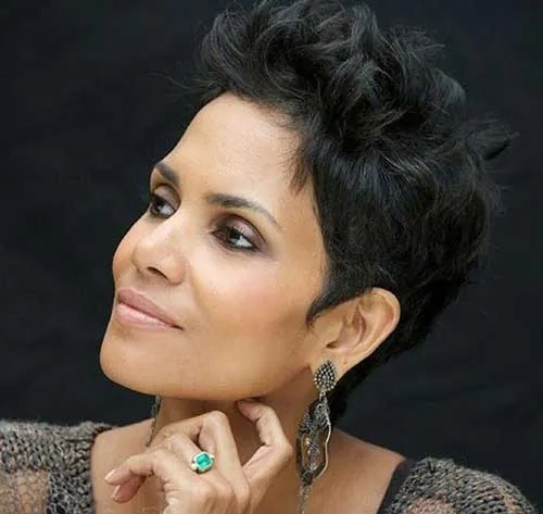 Halle-Berry-Short-Hairstyles