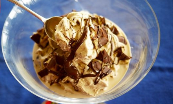 Συνταγή για Παγωτό με Kinder Bueno και Nutella!