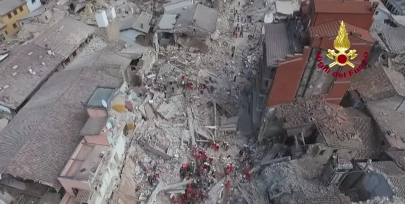 Σεισμός στην Ιταλία: Drone καταγράφει το μέγεθος της καταστοφής