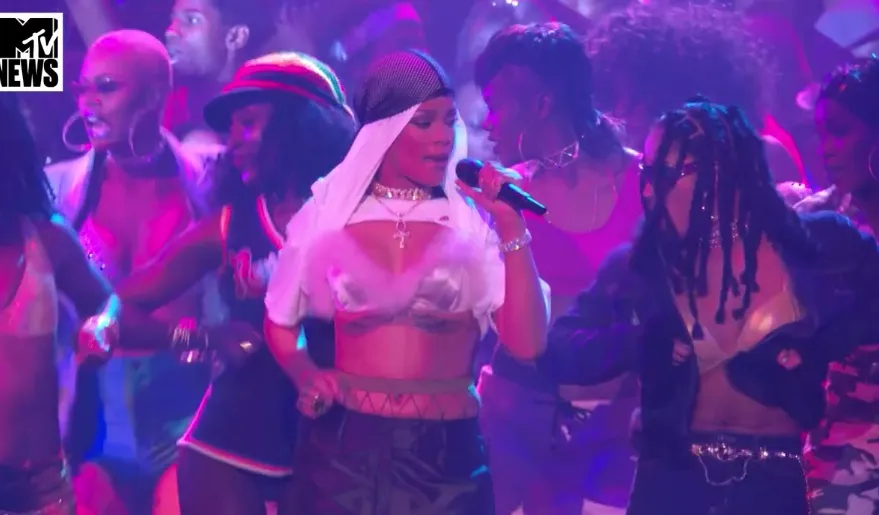 ΜΤV VMA: Η σέξι Rihanna και η 
