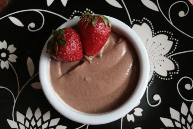 Chocolate_mousse_using_silken_tofu_and_soymilk_flickr_user_crystl