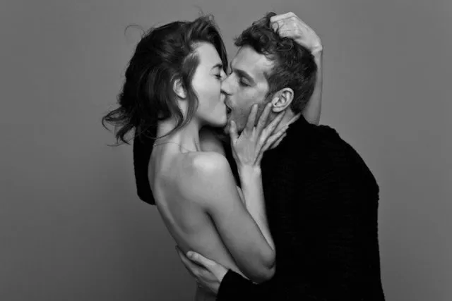 couples-passionately-kissing-ben-lamberty-2-5875dfd46b0f9__880