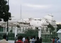 Φόβοι για εκατοντάδες χιλιάδες νεκρούς στην Αϊτή