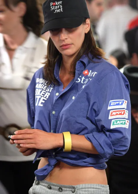 Γυναίκες του πόκερ - Κara Scott
