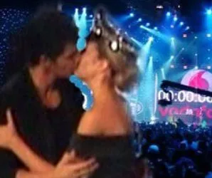 MAD VMA 2010 | Όταν η Καλομοίρα φίλησε το Σάκη Ρουβά...