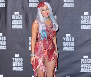 MTV VMA Awards | Σάρωσε (και προκάλεσε) η Lady Gaga
