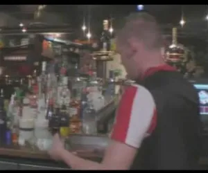 Το καλύτερο team-bartenders που έχετε δει! (video)