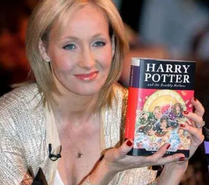 J.K.Rowling | Κι άλλος Harry Potter;