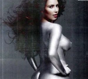 Kim Kardashian| Γυμνή και ψεκασμένη!