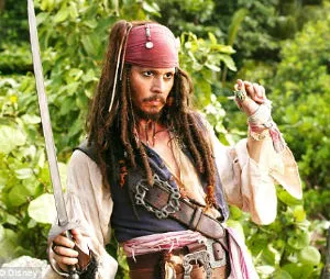 Johnny Depp | Περίεργος, μεθυσμένος ή gay ο Jack Sparrow;