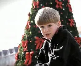 7χρονος rapper τραγουδά Χριστουγεννιάτικα τραγούδια!