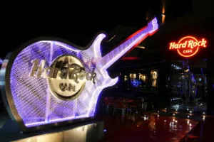Hard Rock Cafe| Τώρα και στη Γλυφάδα!