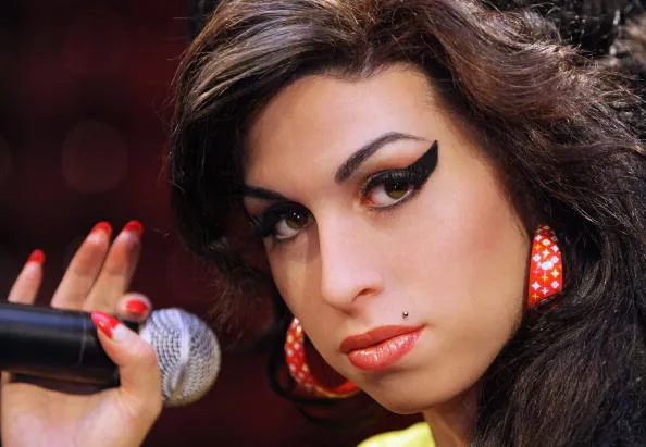 Amy Winehouse | Νεκρή στο διαμέρισμά της