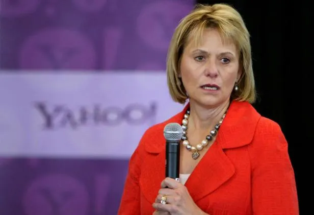 Yahoo! | Η τηλεφωνική απόλυση της CEO και οι φήμες προς πώληση!