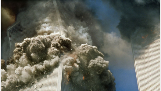 Fahrenheit 9/11, Ο Michael Moore και οι αλήθειες!