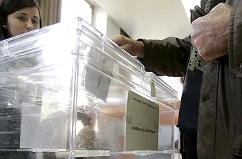 Δημοσκοπήσεις Εκλογές 2015: 38% το ποσοστό του ΣΥΡΙΖΑ σύμφωνα με την Public Issue