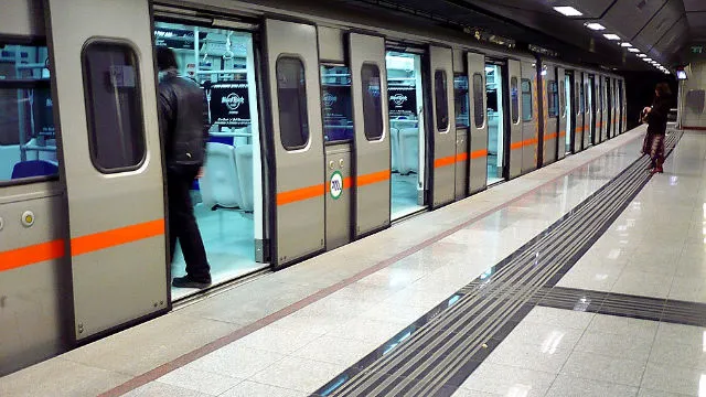 Αμπελόκηποι | Νεκρός άντρας που έπεσε στις ράγες του μετρό 
