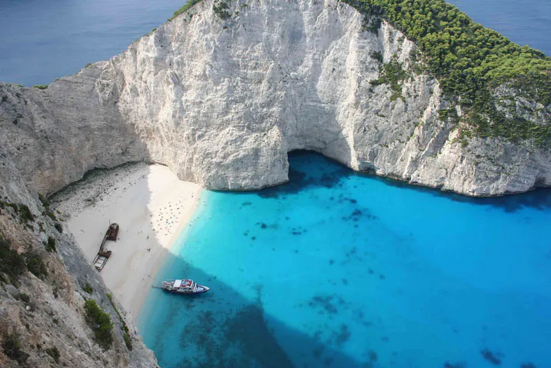 12 Ναυάγια που ανέδειξαν μαγικές παραλίες! Πολλά από αυτά και στην Ελλάδα!