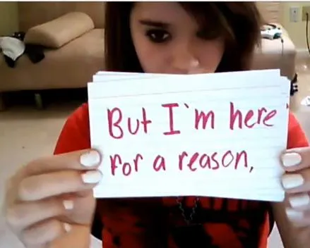 Βίντεο-μήνυμα της κοπέλας που συγκίνησε το Youtube