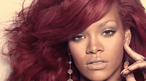 Rihanna: Υποψήφια για να υποδυθεί τη Whitney Houston σε ταινία για τη ζωή της!