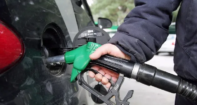 Bloomberg | Ελλάδα | Από τις ακριβότερες βενζίνες στον κόσμο