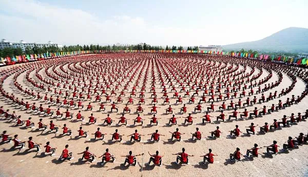 Κίνα | Χιλιάδες μαθητές Κουνγκ-φου σε απόλυτη αρμονία! 