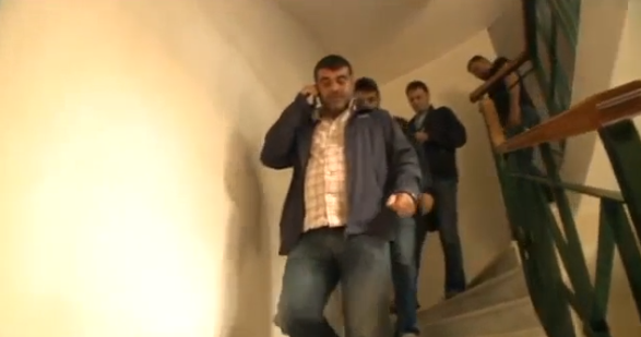 Βίντεο από την στιγμή της σύλληψης του Κώστα Βαξεβάνη
