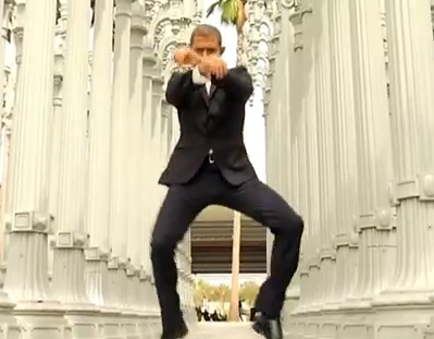 Ο Obama χορεύει σε ρυθμούς Gangnam Style!