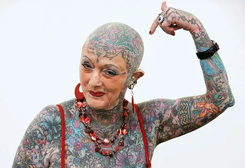Η γυναίκα με τα περισσότερα τατουάζ στον κόσμο