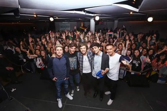 One Direction | Οργάνωσαν Παγκόσμιο Fan Event στη Νέα Υόρκη