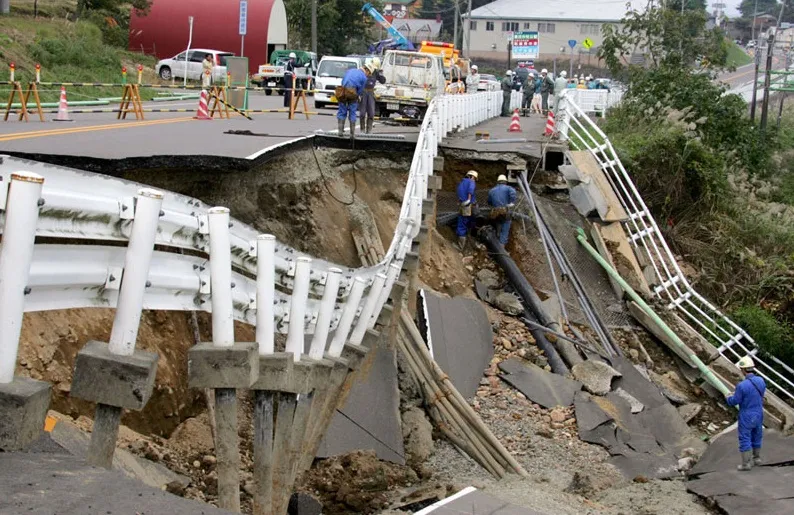 Ιαπωνία | Σεισμός 7,3 Ρίχτερ 