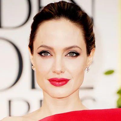 Angelina Jolie | Αποσύρεται από το Hollywood; 