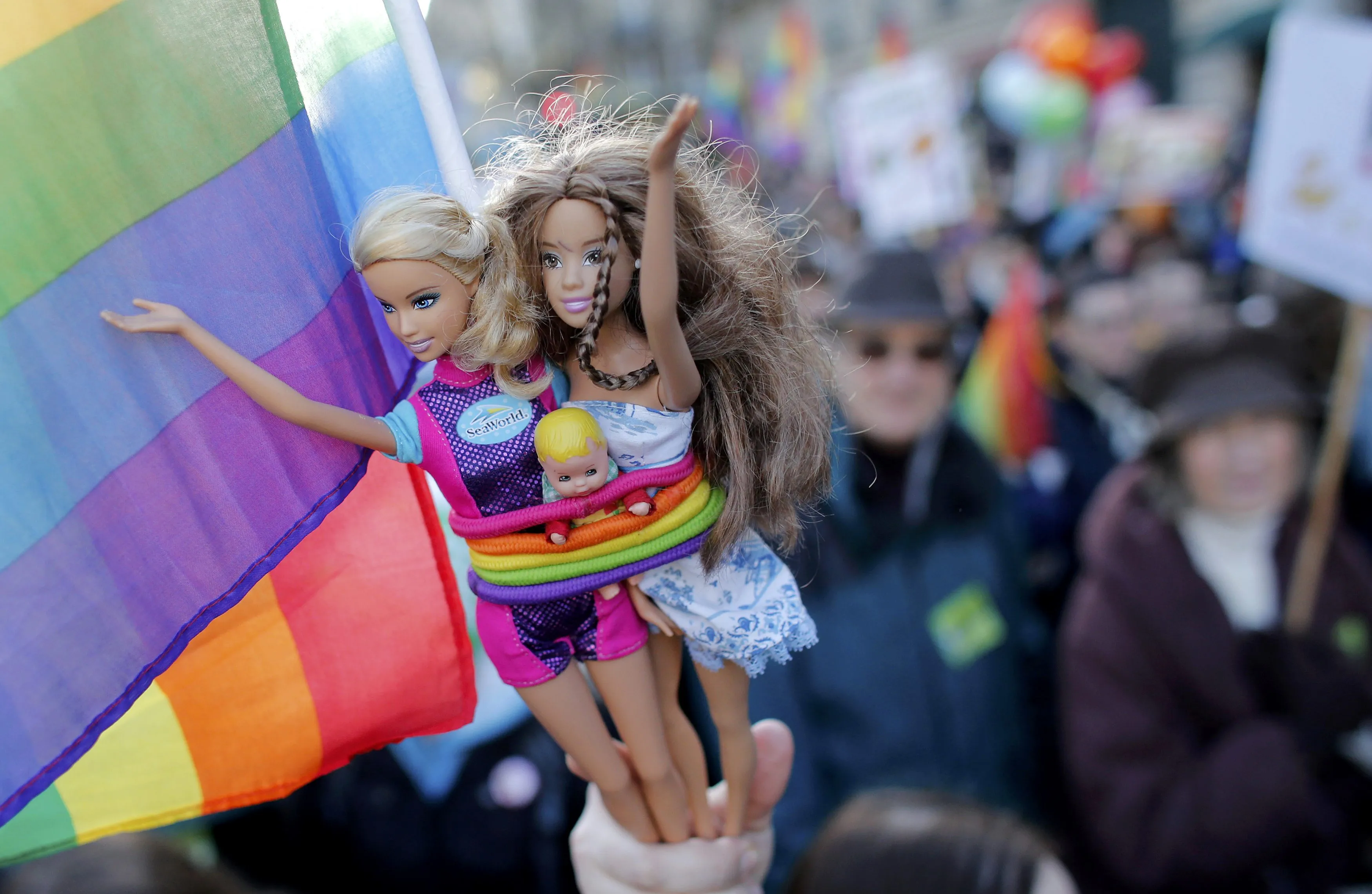 Παρίσι | Διαδήλωση υπέρ των ομοφυλοφιλικών γάμων