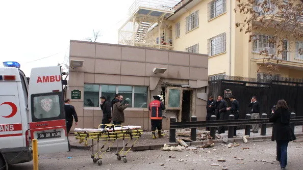 Τρόμος στην Τουρκία από έκρηξη στην αμερικανική πρεσβεία