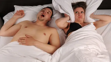 90 λεπτά ύπνου χάνουν τα ζευγάρια λόγω διαφωνιών!
